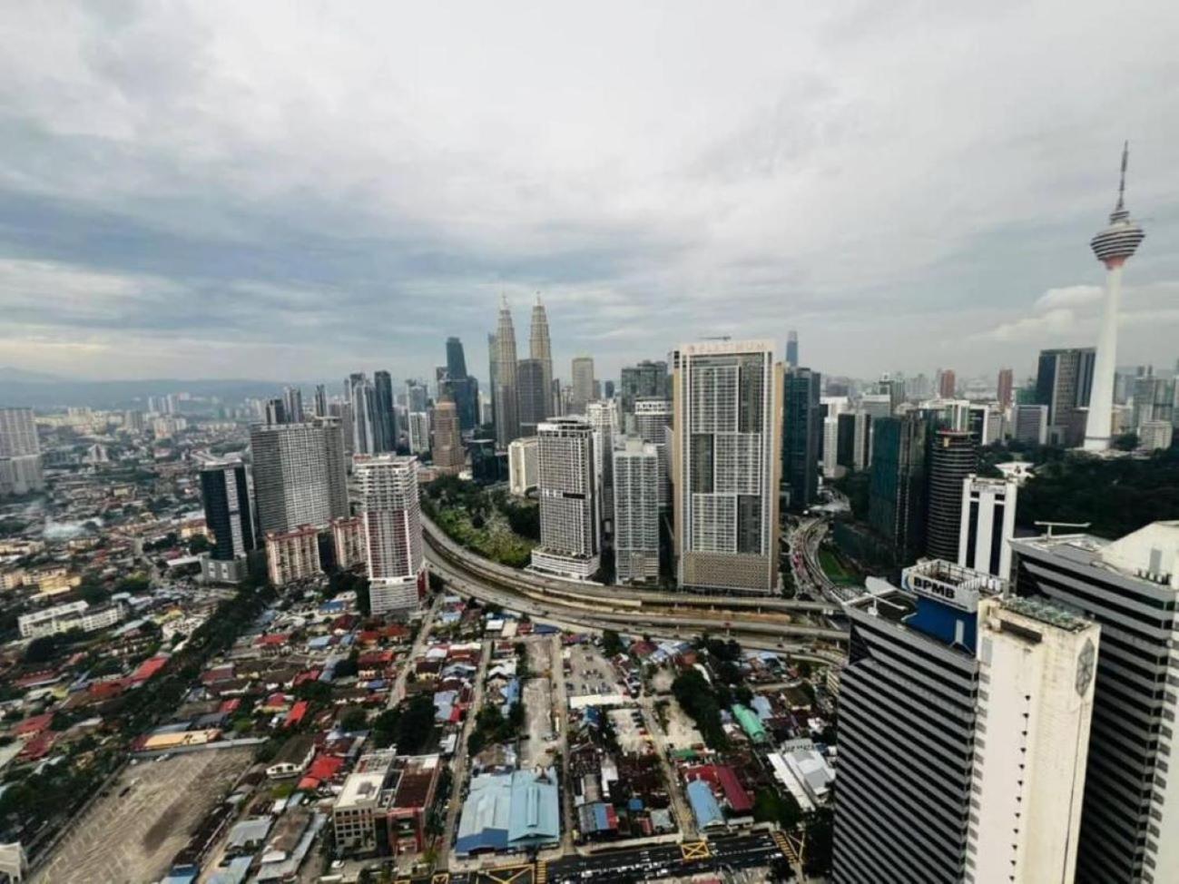 The Luxe Colony Klcc By Sky Pool Kuala Lumpur Exterior foto