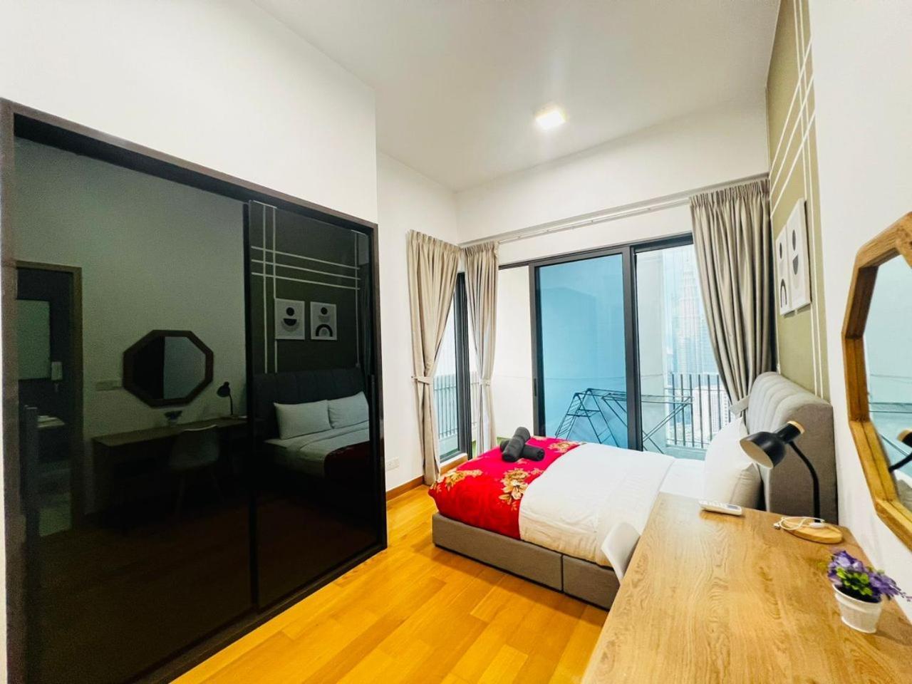 The Luxe Colony Klcc By Sky Pool Kuala Lumpur Exterior foto