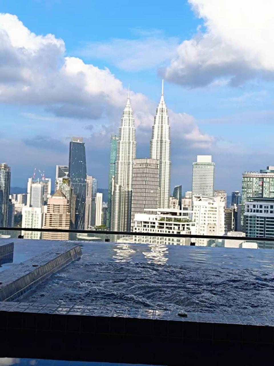 The Luxe Colony Klcc By Sky Pool Kuala Lumpur Exterior foto
