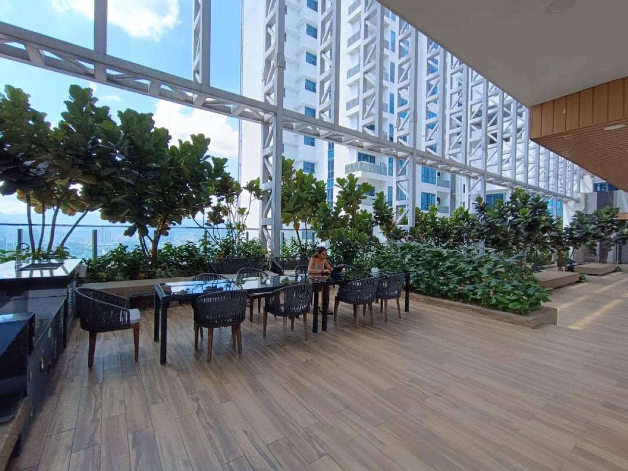 The Luxe Colony Klcc By Sky Pool Kuala Lumpur Exterior foto